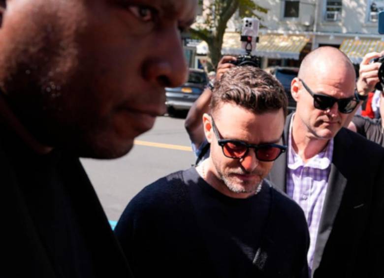 Justin Timberlake llegó a la corte en los Hamptons la madrugada del viernes, donde aceptó un acuerdo de culpabilidad que le permita esquivar los cargos por conducir ebrio en Long Island, Nueva York, Estados Unidos. Foto: GETTY