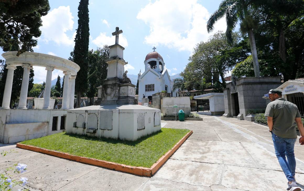 Las calles de Medellín adquieren otro sentido en las páginas de los libros