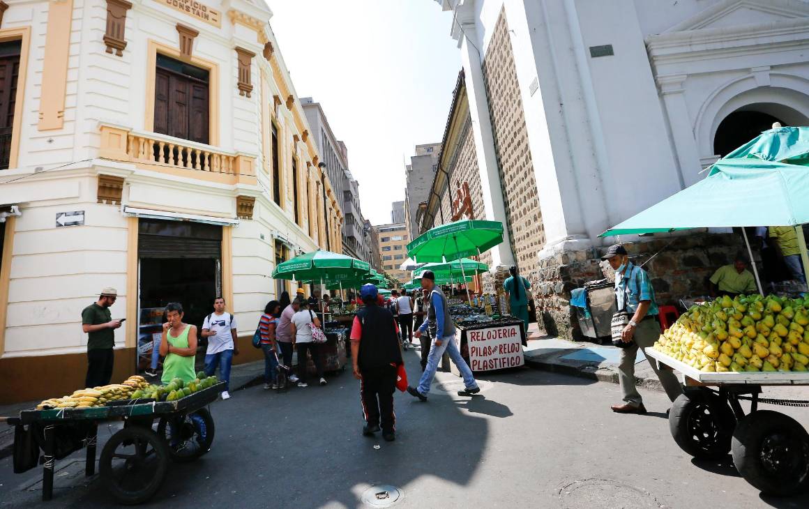 Las calles de Medellín adquieren otro sentido en las páginas de los libros