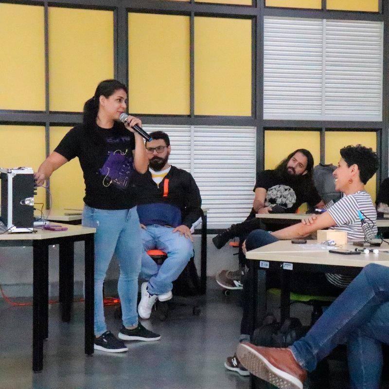 En Mutar, los jóvenes pueden aprender de producción, creación, exploración y experimentación sonora. FOTO Alcaldía de Medellín 