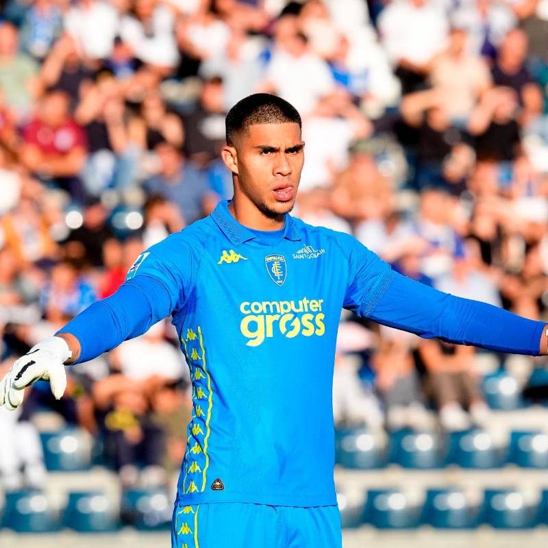 Devis Vásquez recibió el premio a la figura del partido. FOTO:GETTY