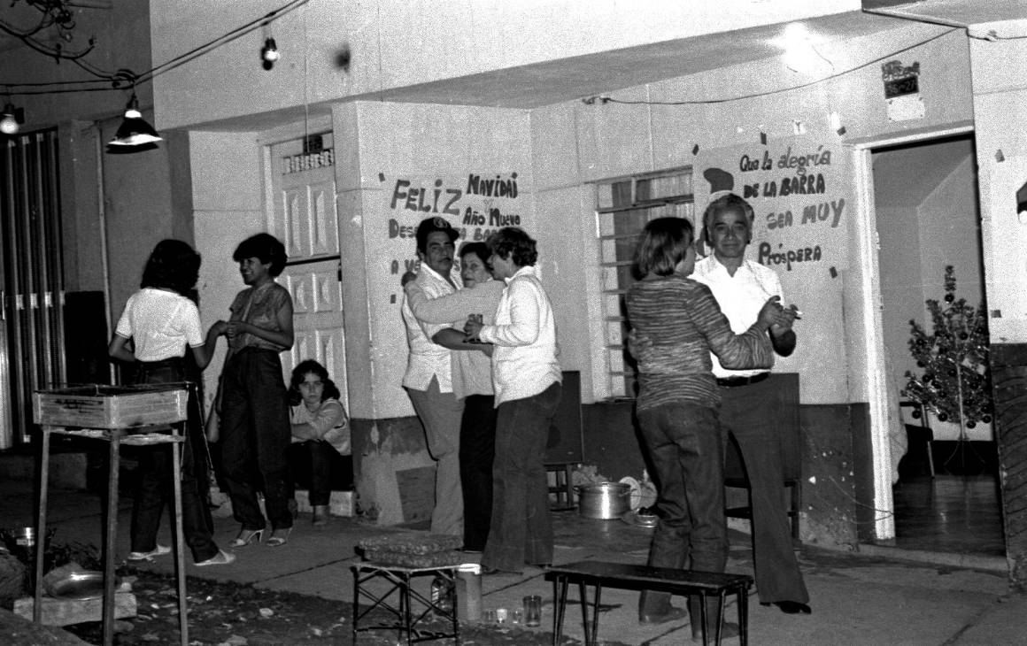 Una foto para el recuerdo. Celebración de Navidad en 1980. Foto: Archivo El Colombiano.