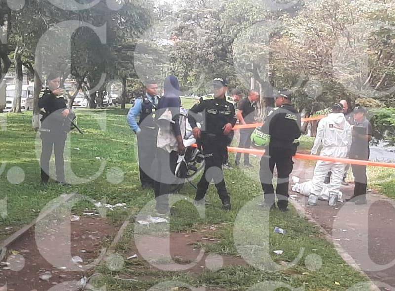 Imagen de uno de los rescates de cuerpos realizados en la mañana de este viernes. FOTO CORTESÍA