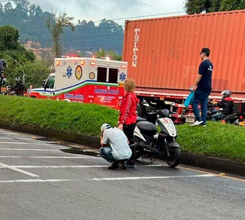 En video: Fatal accidente en la variante a Caldas