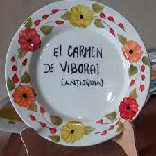 La cerámica del Carmen de Viboral es una tradición que empezó en el siglo XIX