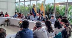 La mesa de negociación cerró este lunes desde Caracas, Venezuela, su primer ciclo de conversaciones. Se espera que el segundo ciclo arranque en enero desde México, elegida como sede. FOTO cortesía