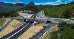 La autopista Pacífico 1 (Caldas-Bolombolo) no ha podido concluir sus frentes y reporta un avance general de obra del 96,48% con corte al 30 de agosto, según la ANI. FOTO: MANUEL SALDARRIAGA