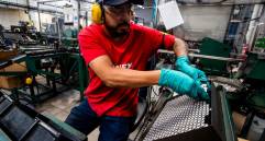 La empresa se centró en la fabricación de pilas para reproductores de audio estéreo, en los 70. FOTO Julio herrera