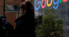 Apple y Google deberán pagar multimillonaria multas por perder luchas judiciales. FOTO Getty. 