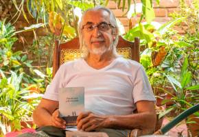 ‘Días de aire y de recuerdo’ es el cuarto libro del poeta Ruben Darío Lotero, quien es reconocido desde los años 80 por haber hecho parte de la revista Acuarimántima Foto Esneyder Gutiérrez.