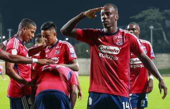 DIM venció 2-0 al Junior en la ida de los octavos de final de la Copa Betplay e hizo de Itagüí una fiesta. Foto: Manuel Saldarriaga Quintero.