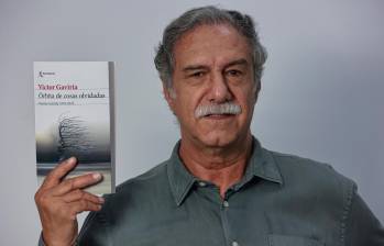 A lo largo de su trayectoria vital, Víctor Gaviria ha cultivado la poesía y el cine como formas de expresión de su visión del mundo y de la sociedad. Acaba de publicar un libro que reúne sus poemas. FOTO manuel saldarriaga