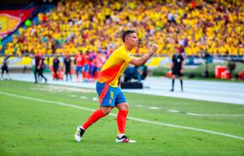 James Rodríguez convirtió la acción de penal en gol. FOTO: Juan Antonio Sánchez