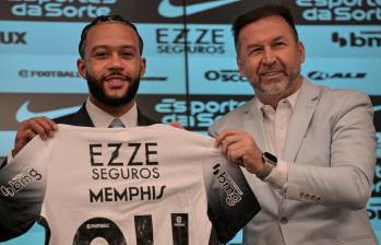 Memphis depay en su presentación oficial con Corinthians. FOTO: AFP
