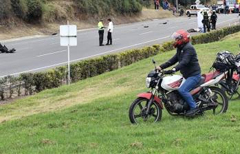 El accidente generó tráfico vehícular en la vía Bogotá-Tunja. FOTO: X @PasaenBogotá