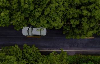 Para la conversión a GNV se instalan piezas electrónicas y mecánicas que permiten sustituir el tipo de combustible que se inyecta en el motor.