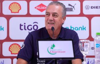 Gustavo Alfaro ya tiene a Paraguay en zona de repechaje del Mundial. FOTO X-SELECCIÓN PARAGUAYA