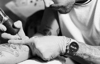 Pablo Arcila Meluk, tatuador. Foto: Cortesía. 