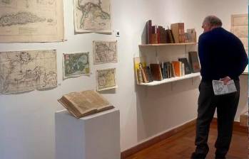 Con este evento se abre el calendario de subastas de 2024 en Colombia. En ella hay una enorme cantidad de documentos históricos. Foto: COLPRENSA.