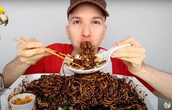 Nicholas Perry, más conocido como Nikocado Avocado tiene 32 años. Foto captura de pantalla de Youtube