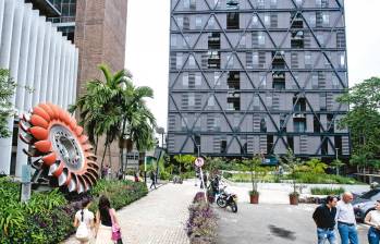 El bloque 20 es un espacio funcional y eficiente para el aprendizaje experiencial de ciencia, tecnología e innovación. Es una estructura de 12.500 metros cuadrados, distribuidos en 10 pisos. FOTO Jaime Pérez