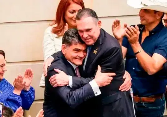 politicos webp