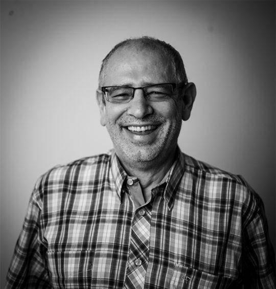 Luis Fernando Macías es narrador, poeta, ensayista, autor de obras para niños. Ha sido director de la Revista Universidad de Antioquia y codirector de las revistas Poesía y Esteros. Foto: Cortesía.