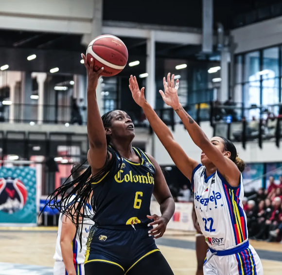 La chocoana Yuliany Paz, que está radicada en Medellín desde hace casi 10 años, fue la más destacada de Colombia en Chile. FOTO cortesía fiba