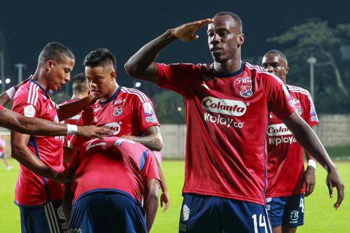 El Deportivo Independiente Medellín (DIM) logró una importante victoria 2-0 sobre el Junior de Barranquilla en el partido de ida de los octavos de final de la Copa Betplay, disputado en el estadio Metropolitano de Itagüí. Foto: Manuel Saldarriaga Quintero.