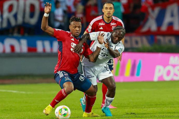 Amargo debut para César Farías, el técnico venezolano inició con derrota su ciclo en el conjunto barranquillero, en el duelo por octavos de final. Foto: Manuel Saldarriaga Quintero.