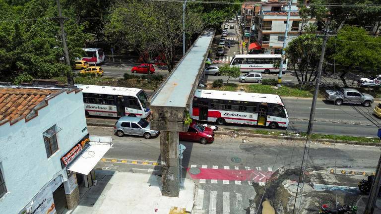 Otros tres puentes peatonales obsoletos de Medellín se convertirán en jardines verticales