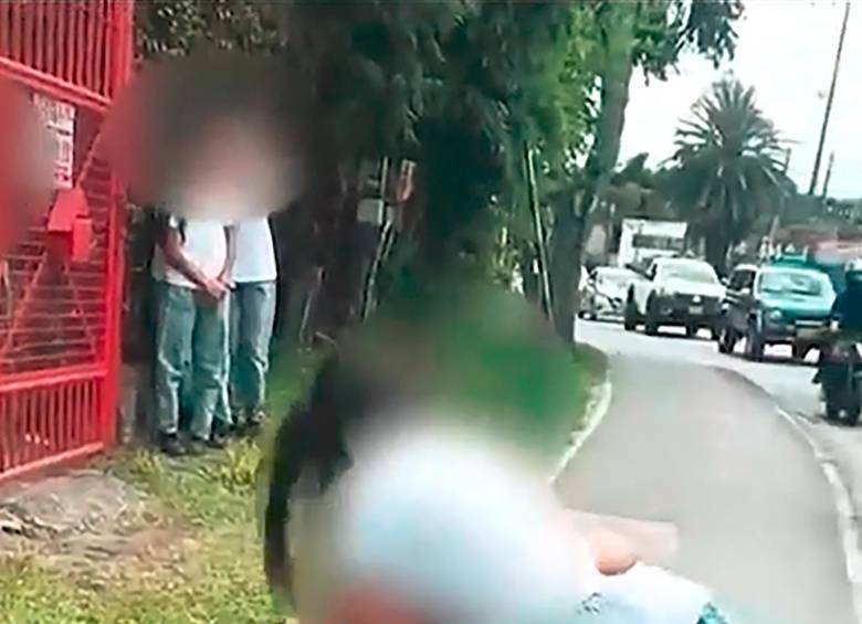 Alerta por violentas peleas estudiantiles: autoridades vigilan a 30 colegios del Valle de Aburrá