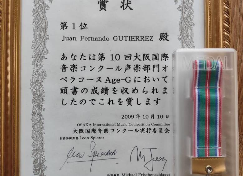 Uno de los premios obtenidos por el cantante durante su viaje a Japón. FOTO: Cortesía.