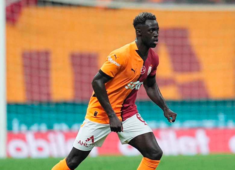 Dávinson Sánchez ha marcado cuatro goles con el Galatasaray de Turquía en el que juega desde agosto del 2023. FOTO: Tomada de la cuenta de X de @GalatasaraySK