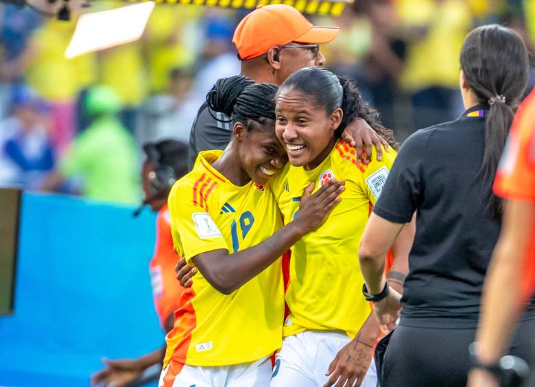 Linda Caicedo y Mary José Álvarez, son dos de las jugadoras destacadas de Colombia junto a Maithé López y la arquera Luisa Agudelo, claves en el invicto tricolor. FOTO juan antonio sánchez 