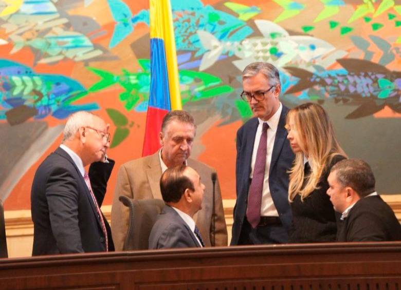 Congresistas estuvieron confundidos luego de rechazar el monto propuesto por el Gobierno para el Presupuesto Nacional. FOTO CORTESÍA. 