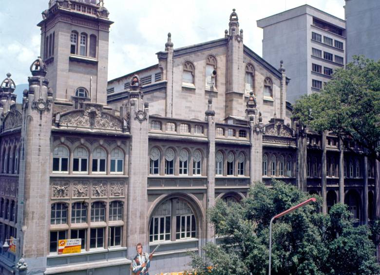 El Teatro Junín, se ubicaba donde hoy queda el Edificio Coltejer. Foto: El Colombiano (Archivo El Colombiano - Digitalizada)