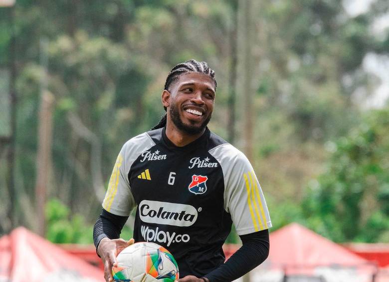 Jherson Mosquera tiene 24 años, nació en Pereira y llegó al cuadro rojo desde Newell’s Old Boys de Argentina. Fue cedido por un año, con opción de compra que puede hacer efectiva el Medellín. FOTO cortesía dim