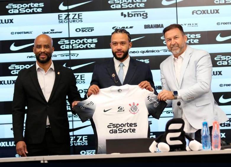 Memphis Depay llegó como agente libre al club paulista. FOTO: Instagram @corinthians