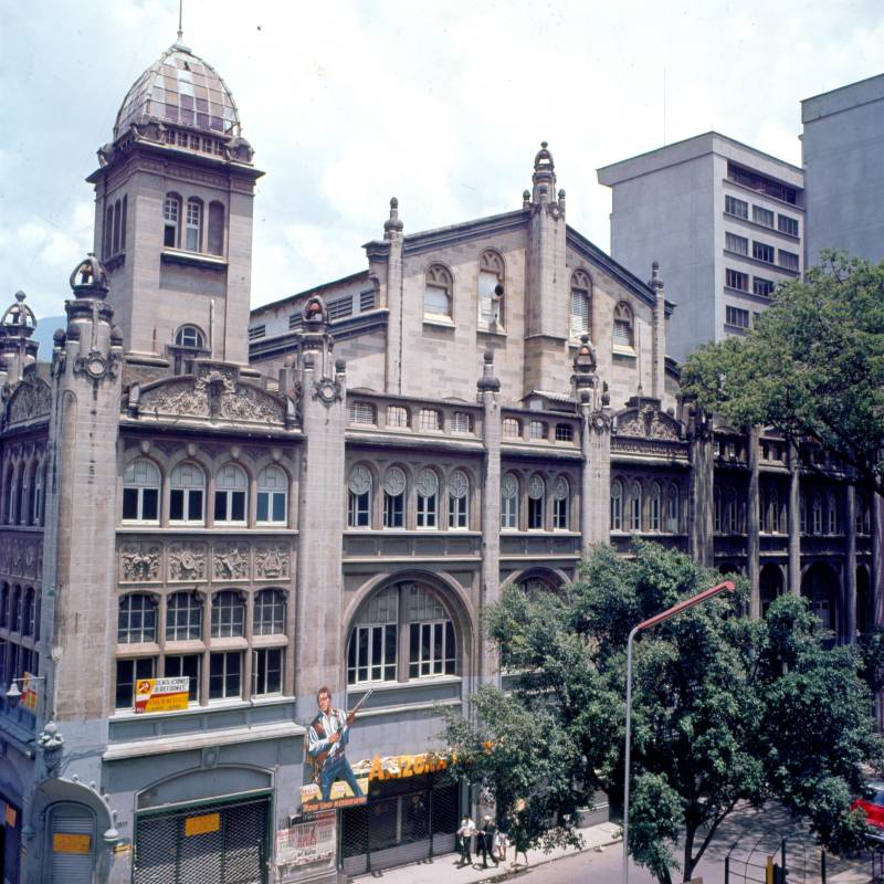 El Teatro Junín, se ubicaba donde hoy queda el Edificio Coltejer. Foto: El Colombiano (Archivo El Colombiano - Digitalizada)