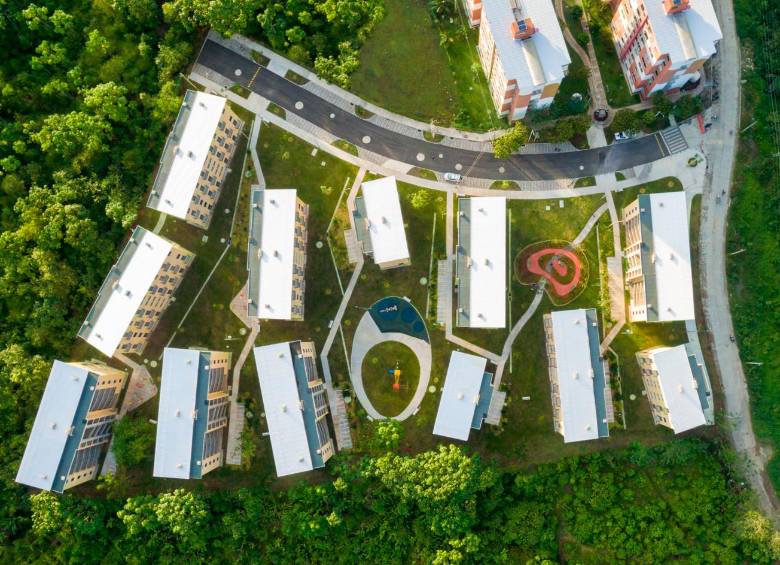 El proyecto Jardines Comfama etapa Curazaos, en Apartadó, cuenta con 8,7m2 de espacio público verde de calidad por habitante. FOTOS: Cortesía.