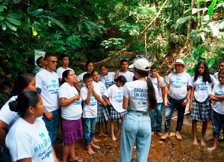 Los niños presentaron sus proyectos ambientales con enfoque económico. FOTO: CORTESÍA