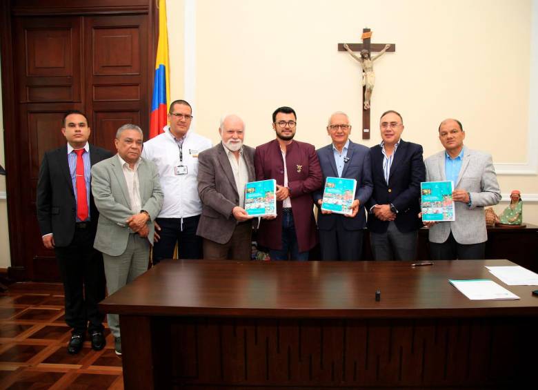 En medio del hermetismo y sin previo aviso, el Gobierno de Gustavo Petro radicó este viernes, por segunda ocasión, el proyecto de reforma a la salud. FOTO: MINSALUD
