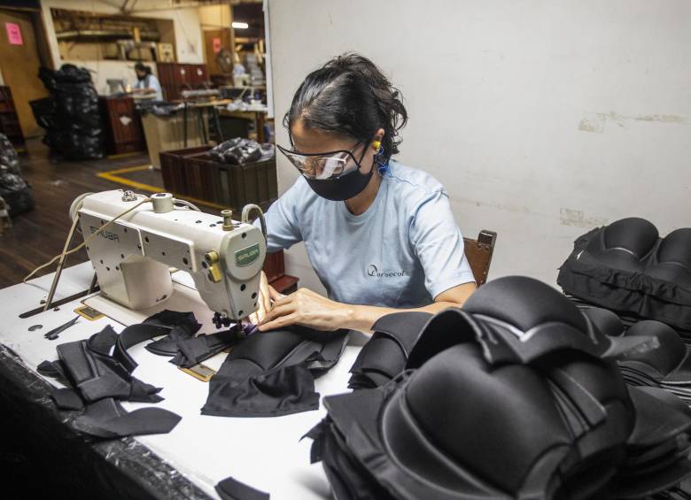 A nivel global, según la Organización Internacional del Trabajo (OIT), las mujeres dirigen solo un tercio de las empresas de la economía formal. Foto: Carlos Velásquez
