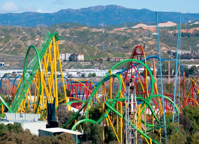 También en el estado de California, Santa Clarita es la casa de las montañas rusas y la adrenalina. Si sus hijos quieren diversión a lo grande, este es su destino. Foto: Shutterstock