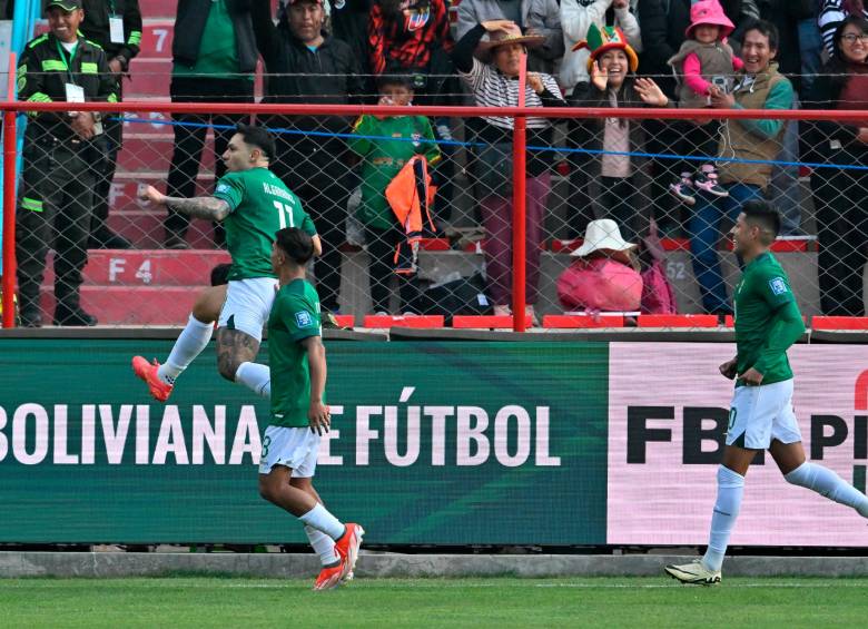 El estadio de El Alto en Bolivia tiene capacidad para 25.000 espectadores y es uno de los que está ubicado a mayor altura sobre nivel del mar en el mundo. FOTO: GETTY 