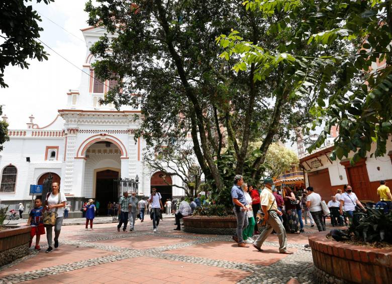 Las calles de Medellín adquieren otro sentido en las páginas de los libros