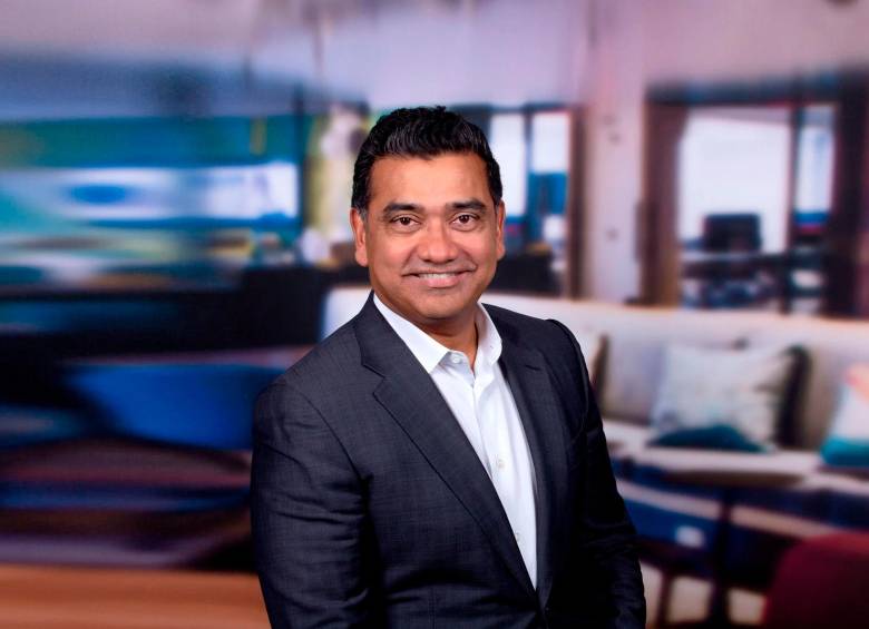 Jay Persaud, de EY, motivó al empresariado colombiano a incorporar la inteligencia artificial. FOTO Cortesía EY