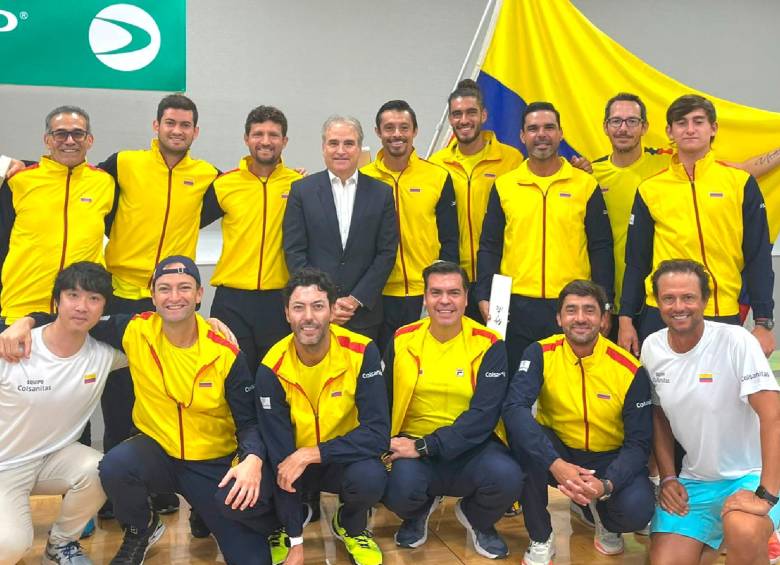 El equipo colombiano ya está listo en Tokio para darle batalla al combinado local. FOTO CORTESÍA FEDETENIS